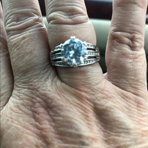 Lovely BIG and BEAUTIFUL ring, size 9